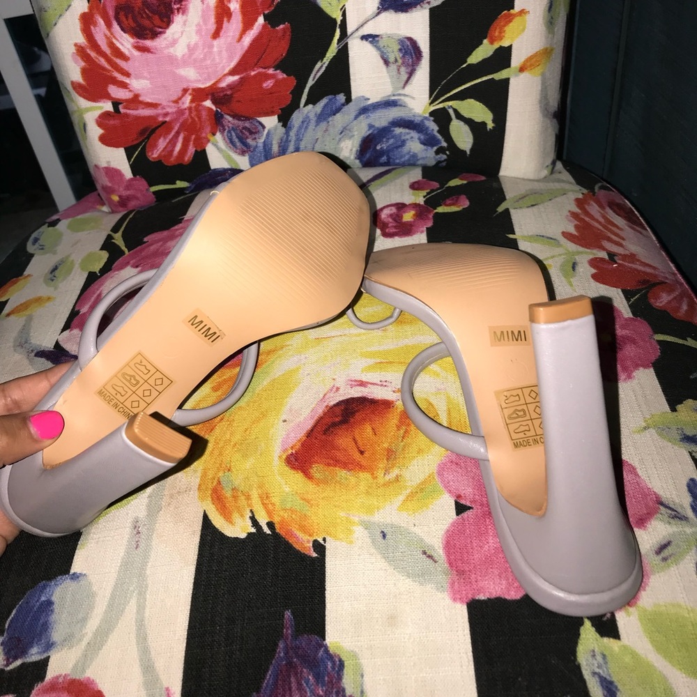 Shoes - Picture 2 of 6